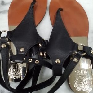 Flat Vince Camuto sandals